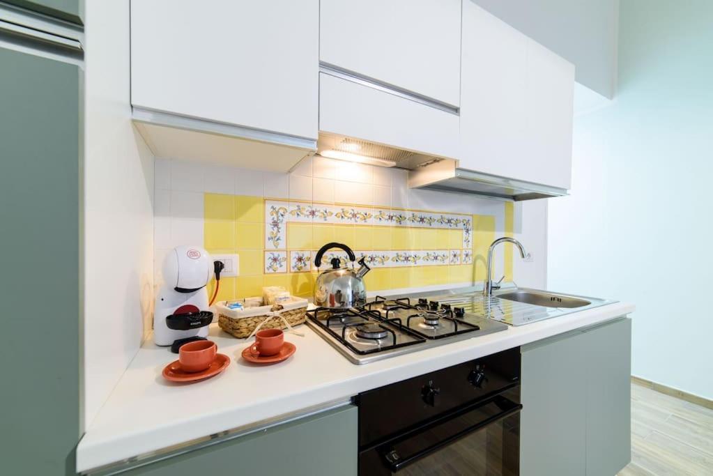Stazione Treni - Wi-Fi & Netflix Cozy Space Apartman Salerno Kültér fotó