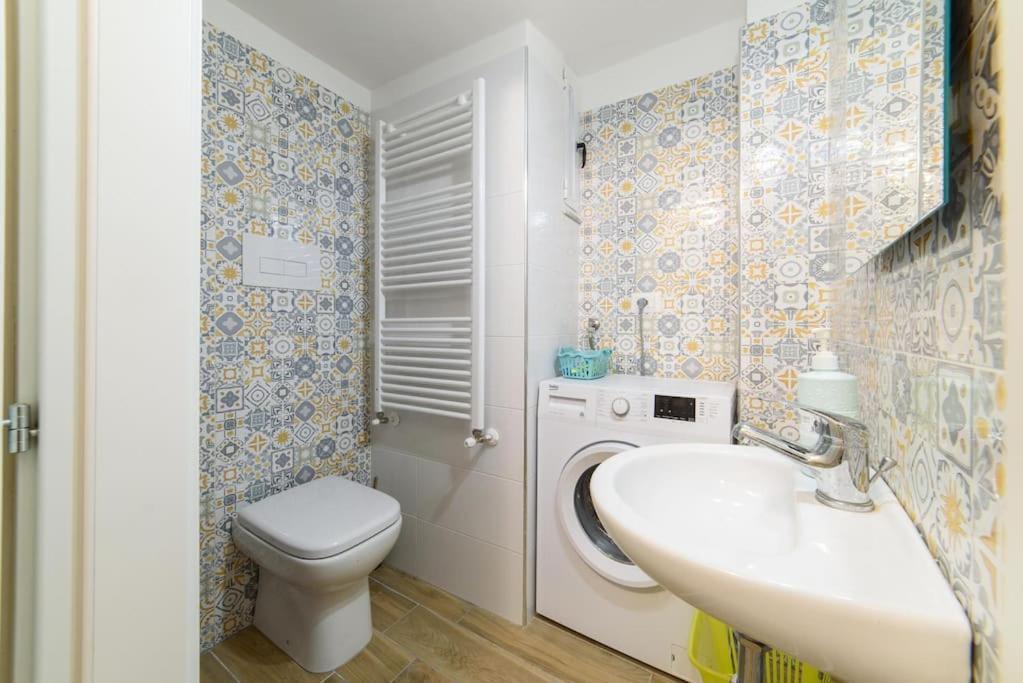 Stazione Treni - Wi-Fi & Netflix Cozy Space Apartman Salerno Kültér fotó
