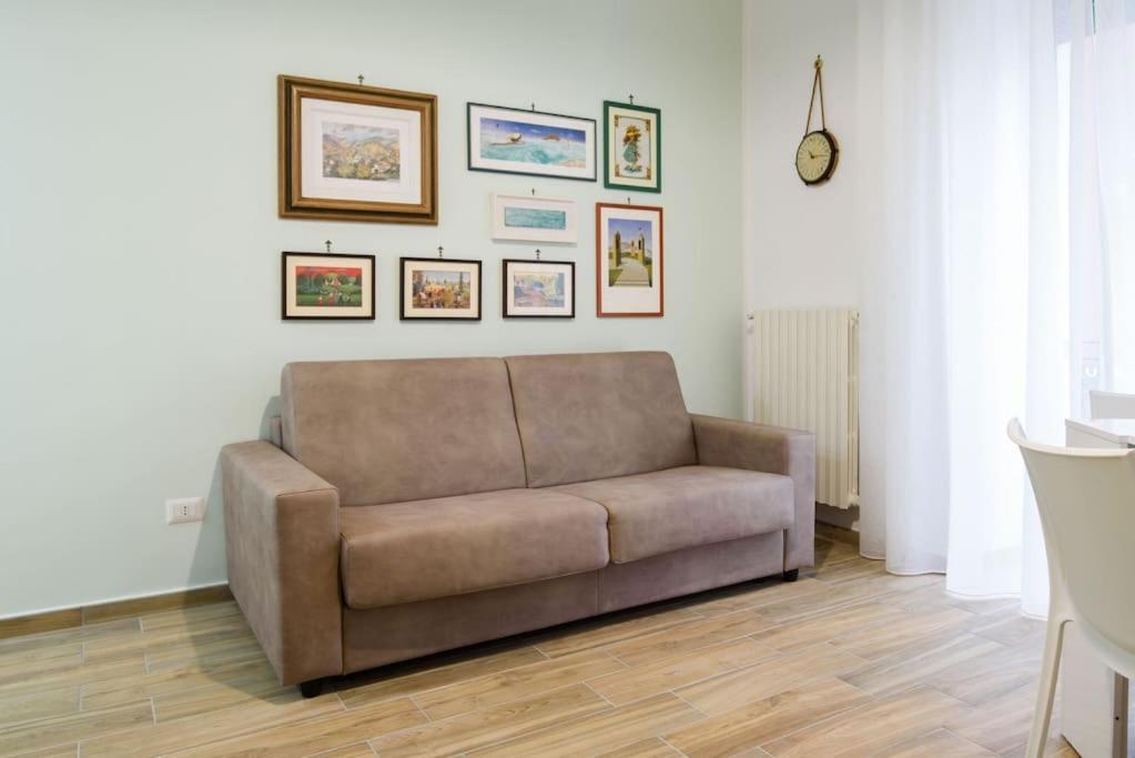 Stazione Treni - Wi-Fi & Netflix Cozy Space Apartman Salerno Kültér fotó