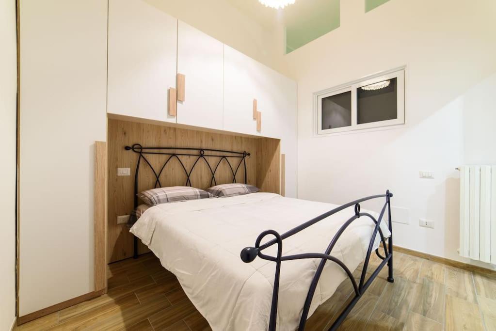 Stazione Treni - Wi-Fi & Netflix Cozy Space Apartman Salerno Kültér fotó